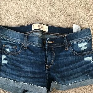 Hollister jean shorts size 9
